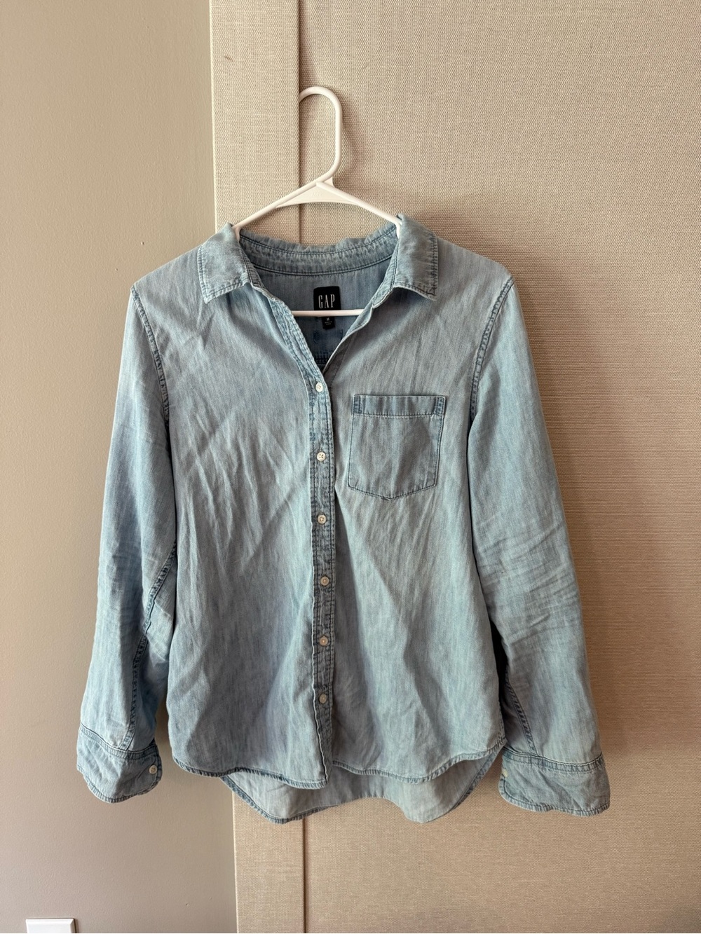 GAP perfect shirt Light Blue Denim Button-Down
